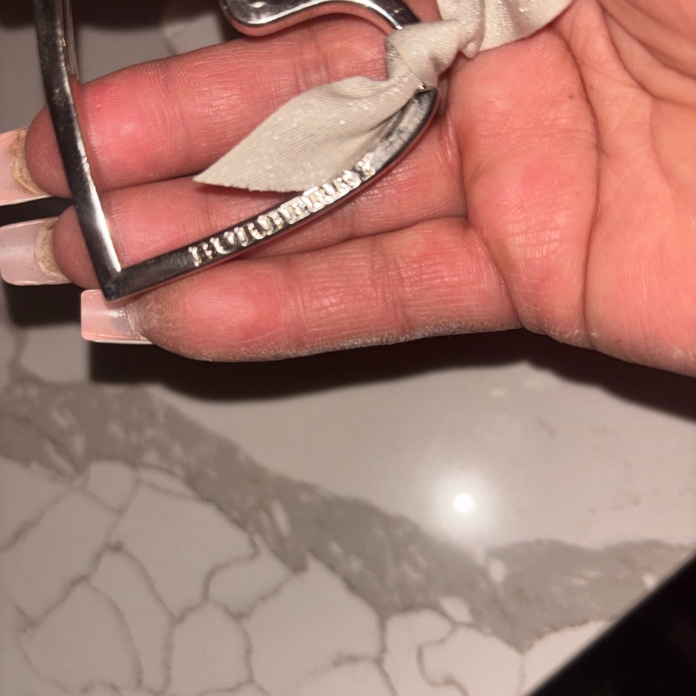 Burberry Silver Heart Keyring - Picture 4 of 4
